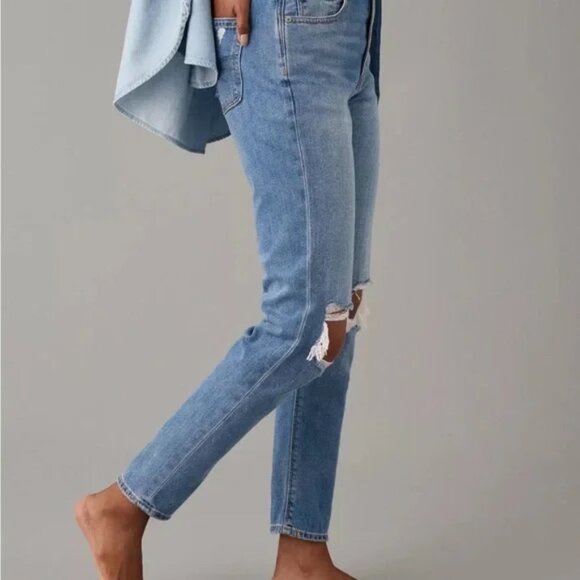 AE Ripped Relaxed Mom Jean - Picture 3 of 11